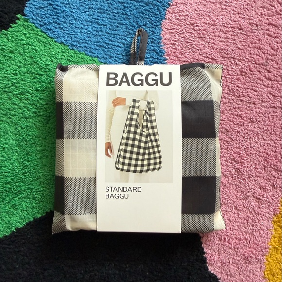 BAGGU Black and White Check Standard - Picture 1 of 2